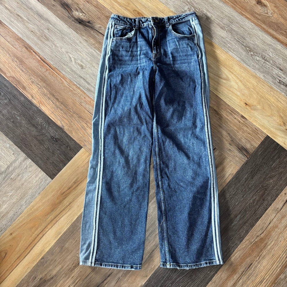SO Wide Leg Two Tone Side Stripe Jeans Medium Wash Size 13 High Rise Stretch